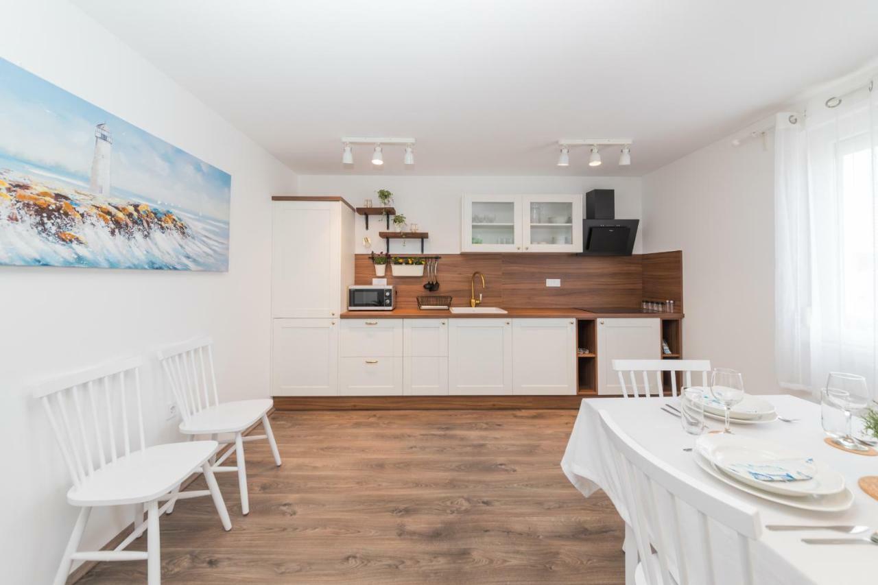 Apartmani Zara ซาตอน ภายนอก รูปภาพ