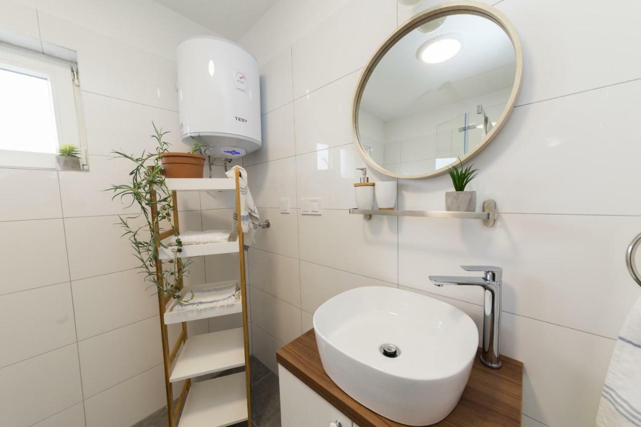 Apartmani Zara ซาตอน ภายนอก รูปภาพ